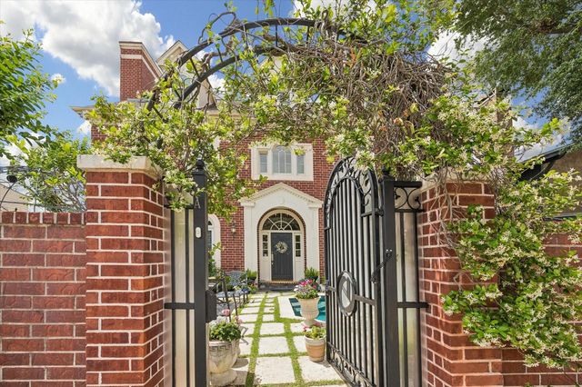 2120 Potomac Drive A, Houston, TX 77057