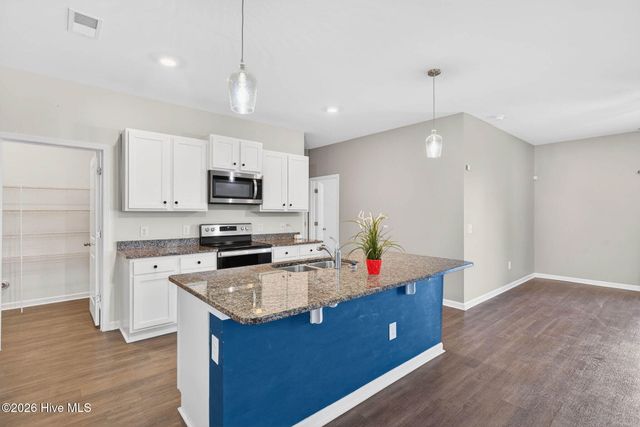 1573 Murre Court SE, Bolivia, NC 28422