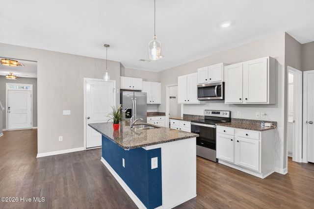 1573 Murre Court SE, Bolivia, NC 28422