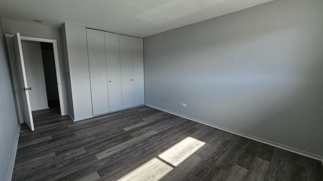 850 E Old Willow Road 218, Prospect Heights, IL 60070