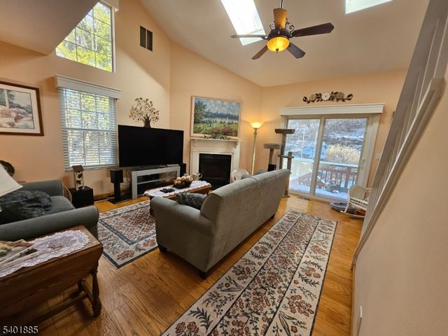 47 Rhea Run, Hampton Twp., NJ 07860