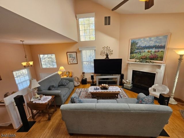 47 Rhea Run, Hampton Twp., NJ 07860