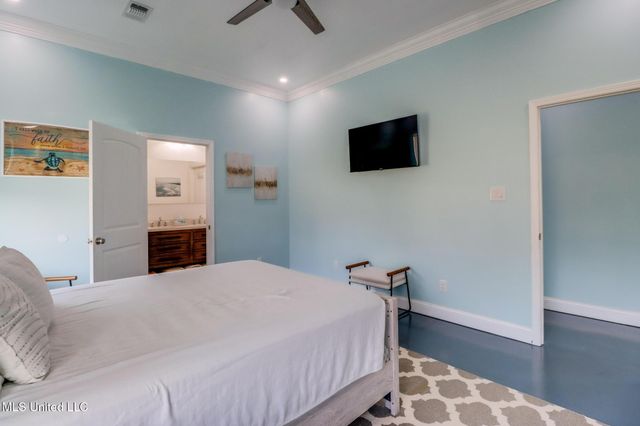 306 Cowan Road, Gulfport, MS 39507