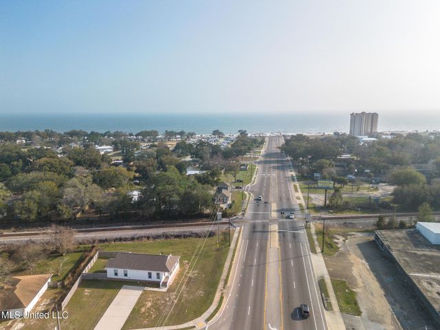 306 Cowan Road, Gulfport, MS 39507