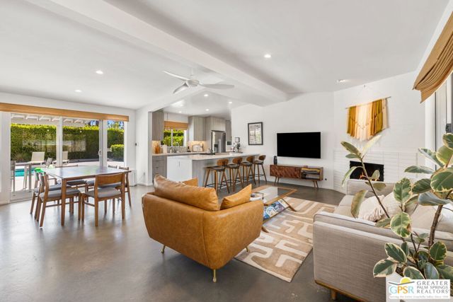 242 Cerritos Drive, Palm Springs, CA 92262