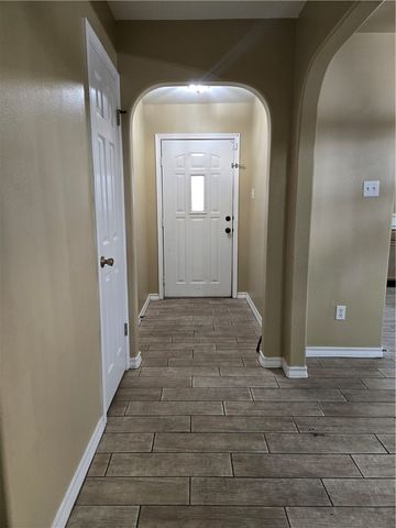 2837 Oso Pkwy, Corpus Christi, TX 78414