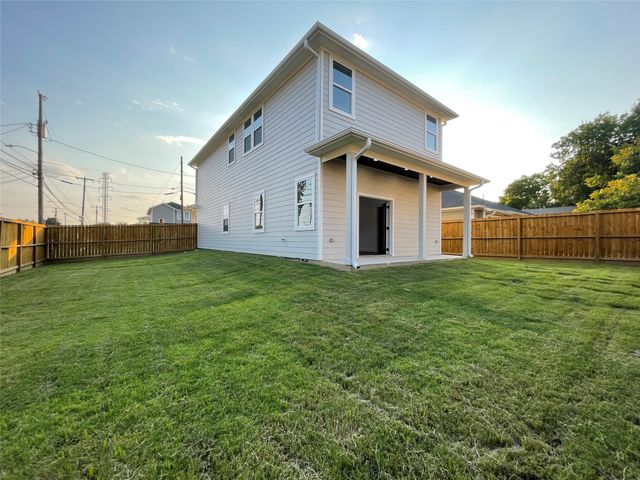 2726 1st Avenue, Dallas, TX 75210