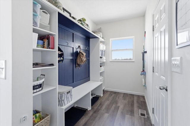 528 Golden Pond Avenue, Johnstown, OH 43031