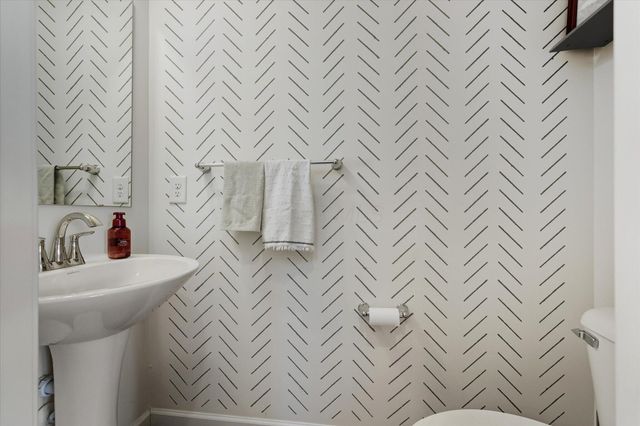 528 Golden Pond Avenue, Johnstown, OH 43031