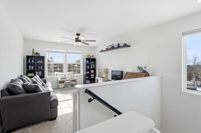 528 Golden Pond Avenue, Johnstown, OH 43031