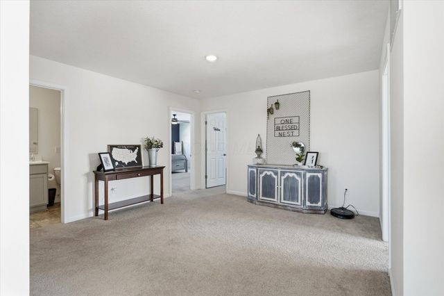 528 Golden Pond Avenue, Johnstown, OH 43031