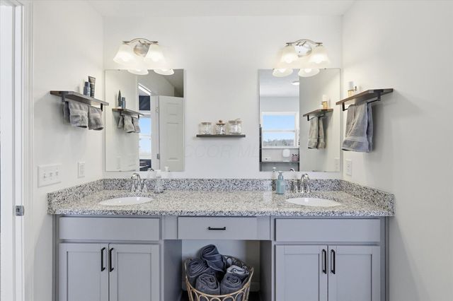 528 Golden Pond Avenue, Johnstown, OH 43031