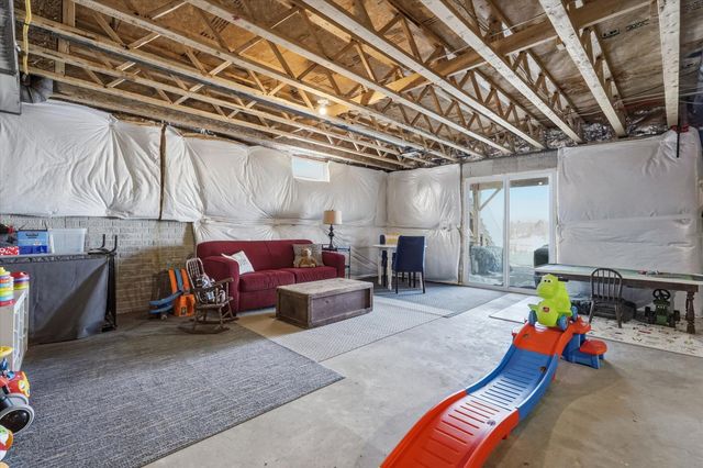 528 Golden Pond Avenue, Johnstown, OH 43031