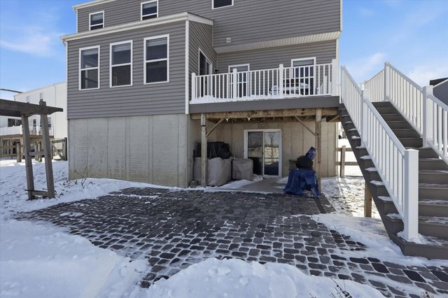 528 Golden Pond Avenue, Johnstown, OH 43031