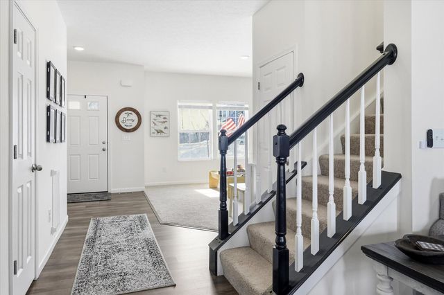 528 Golden Pond Avenue, Johnstown, OH 43031