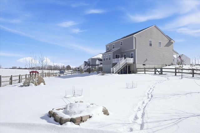 528 Golden Pond Avenue, Johnstown, OH 43031