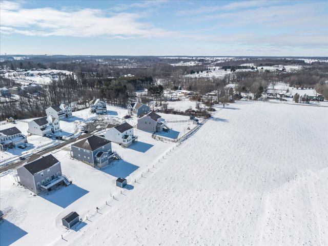 528 Golden Pond Avenue, Johnstown, OH 43031