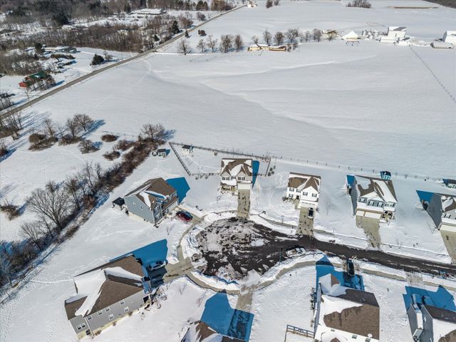 528 Golden Pond Avenue, Johnstown, OH 43031