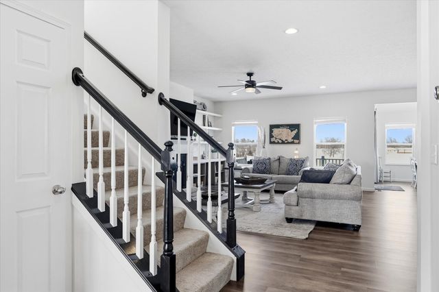 528 Golden Pond Avenue, Johnstown, OH 43031