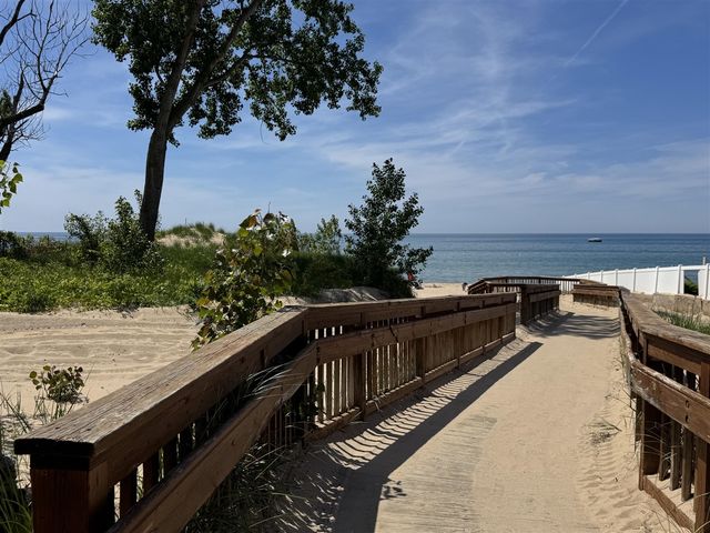 748 Green Street, South Haven, MI 49090