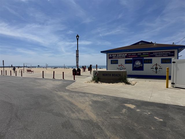 748 Green Street, South Haven, MI 49090