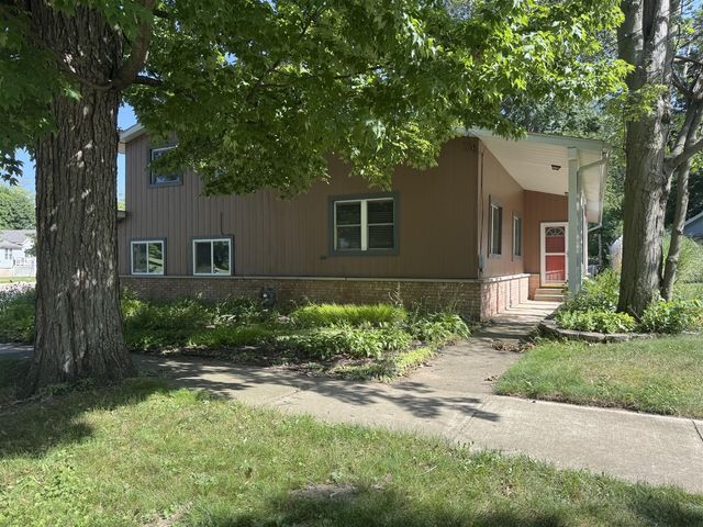 748 Green Street, South Haven, MI 49090