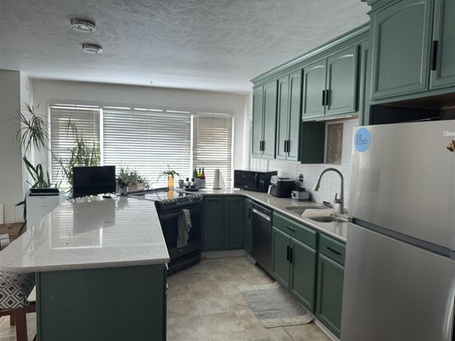 748 Green Street, South Haven, MI 49090