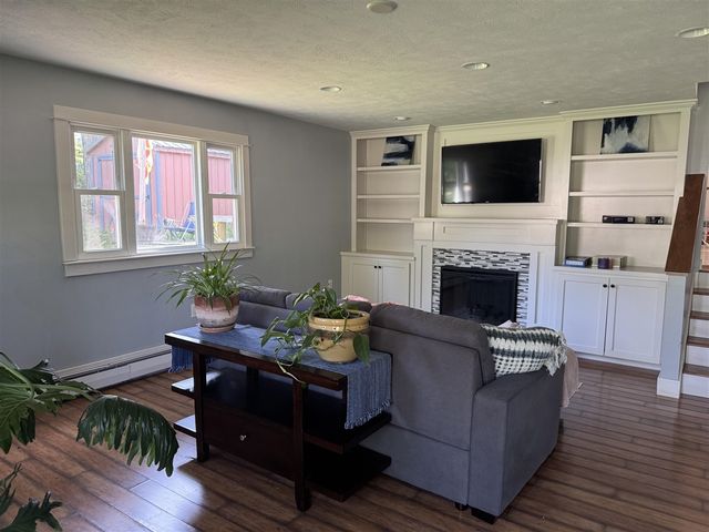 748 Green Street, South Haven, MI 49090