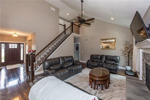 963 Cook Drive, Canal Fulton, OH 44614