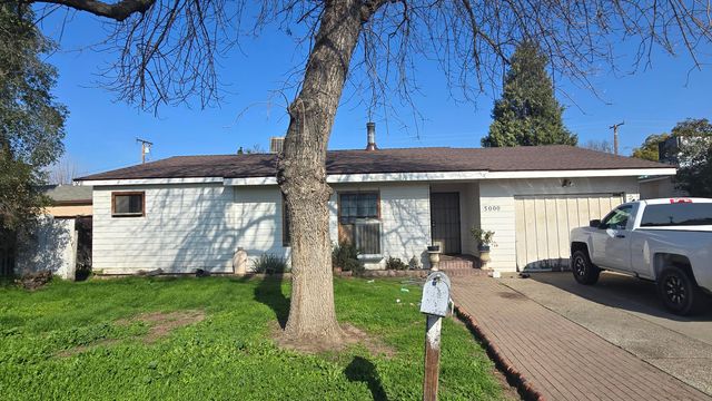 3000 E Westcott Avenue, Visalia, CA 93292