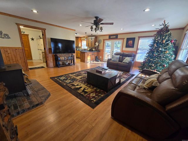 151 CR 901, Midway, AR 72651