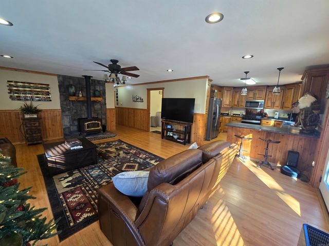 151 CR 901, Midway, AR 72651