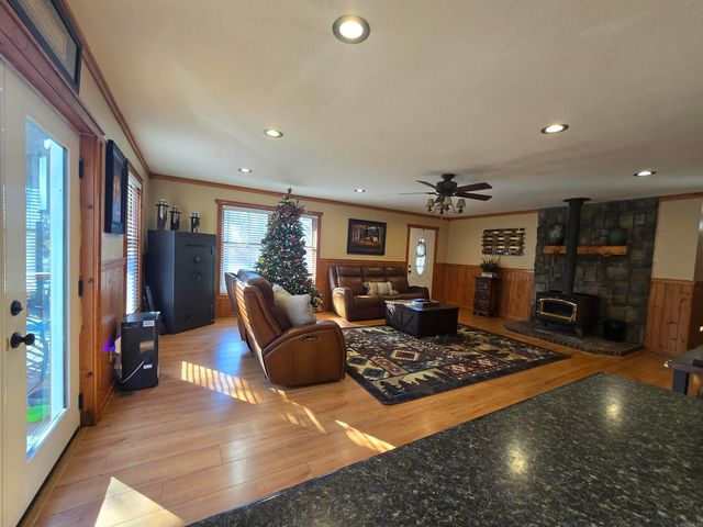 151 CR 901, Midway, AR 72651