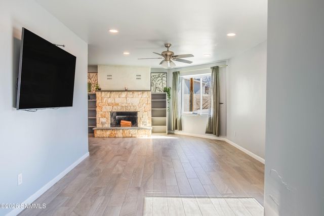 1035 E Mulberry Avenue, Las Cruces, NM 88001