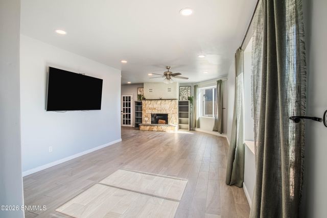 1035 E Mulberry Avenue, Las Cruces, NM 88001