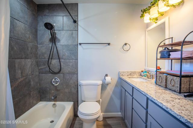 1035 E Mulberry Avenue, Las Cruces, NM 88001