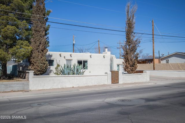 1035 E Mulberry Avenue, Las Cruces, NM 88001