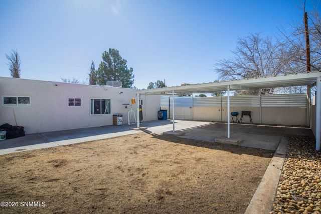 1035 E Mulberry Avenue, Las Cruces, NM 88001