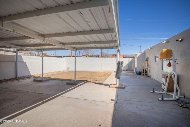 1035 E Mulberry Avenue, Las Cruces, NM 88001