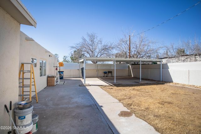 1035 E Mulberry Avenue, Las Cruces, NM 88001