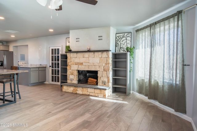 1035 E Mulberry Avenue, Las Cruces, NM 88001