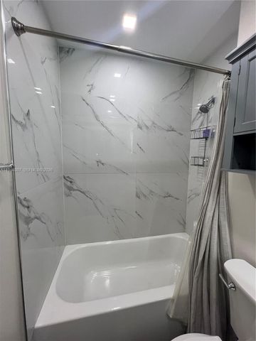 3642 NE 171st St 307, North Miami Beach, FL 33160