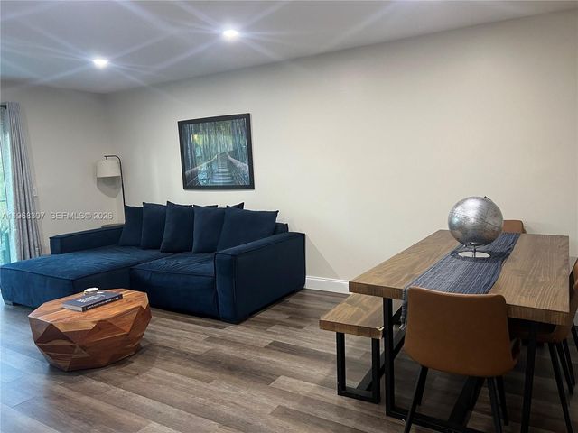 3642 NE 171st St 307, North Miami Beach, FL 33160