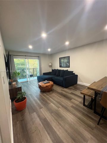 3642 NE 171st St 307, North Miami Beach, FL 33160