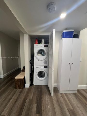 3642 NE 171st St 307, North Miami Beach, FL 33160