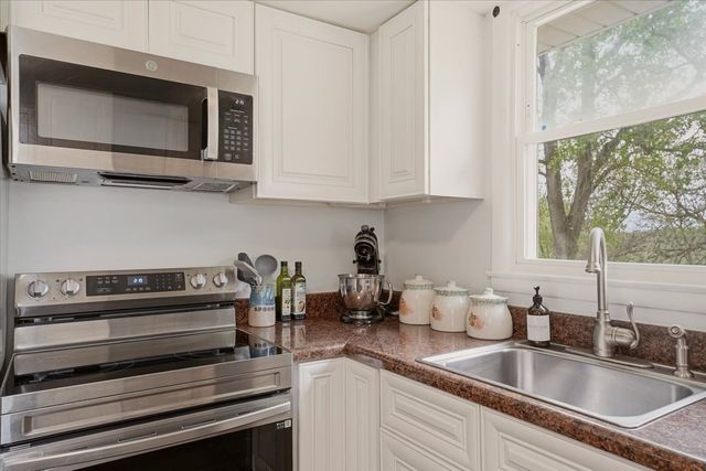 250 Bonnacroft Dr, Hermitage, TN 37076