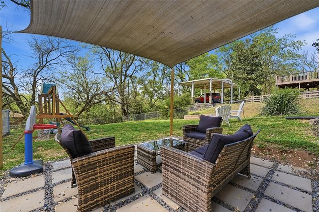 250 Bonnacroft Dr, Hermitage, TN 37076