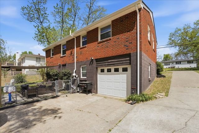 250 Bonnacroft Dr, Hermitage, TN 37076