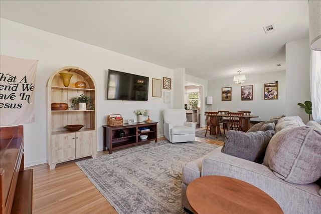 250 Bonnacroft Dr, Hermitage, TN 37076