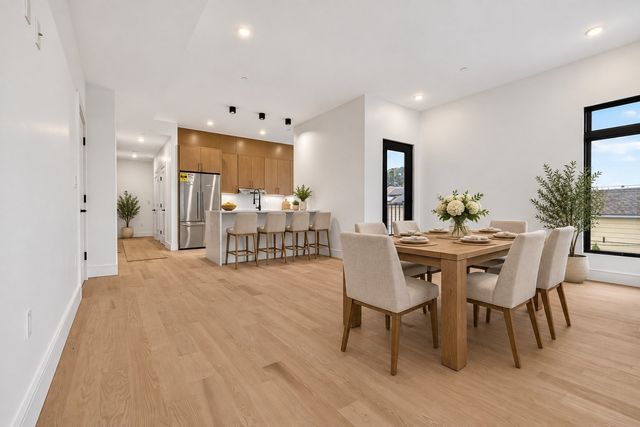 13 Clyde St B, Somerville, MA 02145